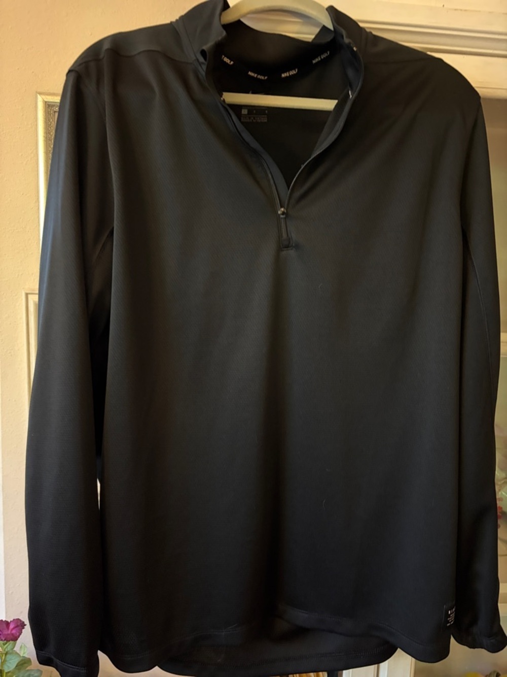 Nike Golf quarter zip performance dry fit long sleeve pull over Men’s Large.